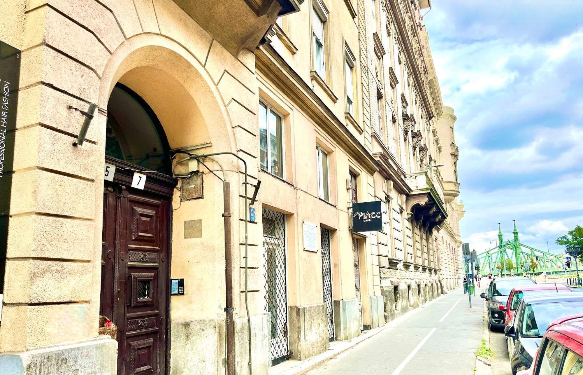 Modelia Apartment At Gellert Square Budapest Exteriör bild