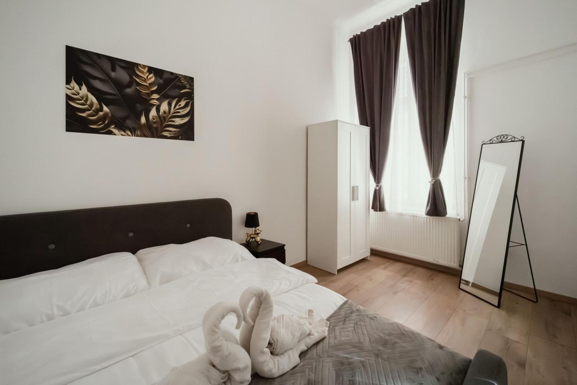 Modelia Apartment At Gellert Square Budapest Exteriör bild